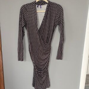 Seraphine maternity dress size 4 black and dusty row/ beige